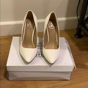 Missguided Shoes - White heels Missguided Shoes - White heels